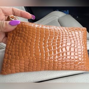 Crocodile Embossed Pattern Long Coin Purse with Wristlet